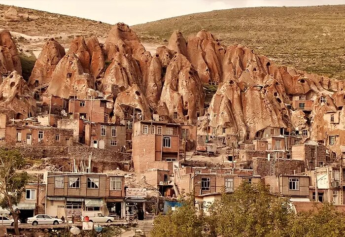 روستای کندوان؛ جریان زندگی میان صخرهها