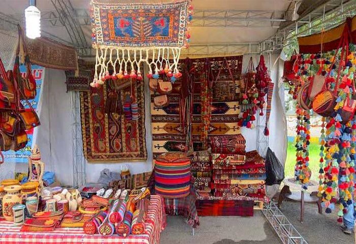 روستای کندوان؛ جریان زندگی میان صخرهها