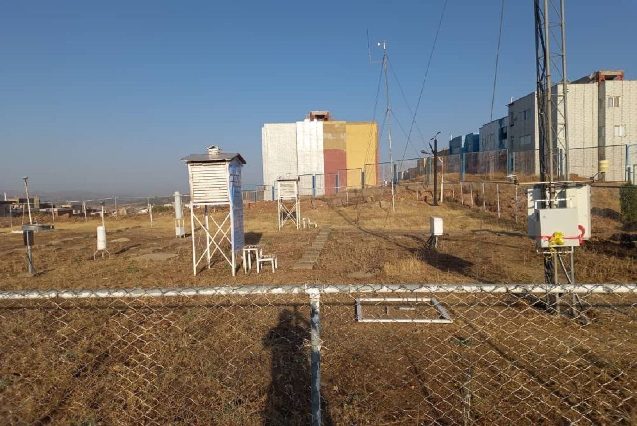 مطالبات از سفر دولت/ ۲۳ شهرستان کرمان تنها ۹ ایستگاه پایش هوا دارند مطالبات از سفر دولت/ ۲۳ شهرستان کرمان تنها ۹ ایستگاه پایش هوا دارند