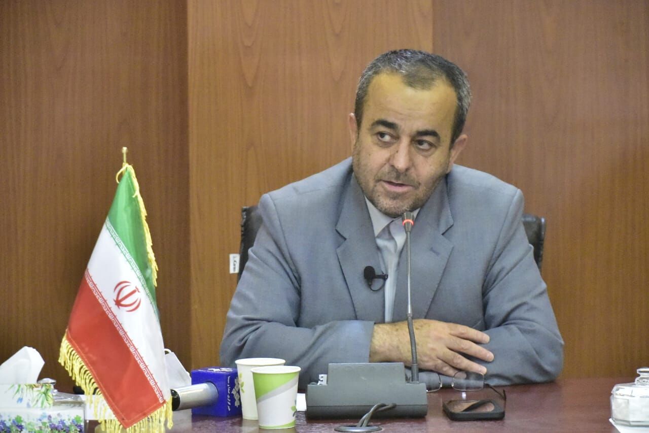 نیروی انتظامی پرچمدار برقراری نظم و امنیت در جامعه است نیروی انتظامی پرچمدار برقراری نظم و امنیت در جامعه است