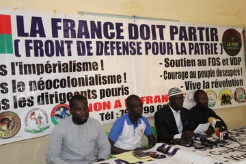 Société civile burkinabè : la France doit partir 