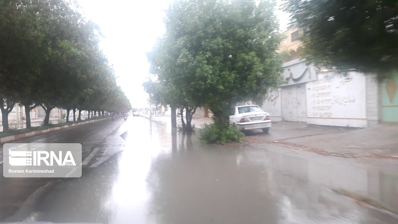 بارش تابستانه در شهرستانهای جم و دشتستان بوشهر بارش تابستانه در شهرستانهای جم و دشتستان بوشهر