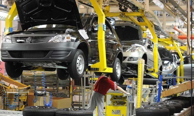 نوسانات ارز و بحران اقتصادی چرخ‌های صنعت خودروسازی پاکستان را کندتر کرد
