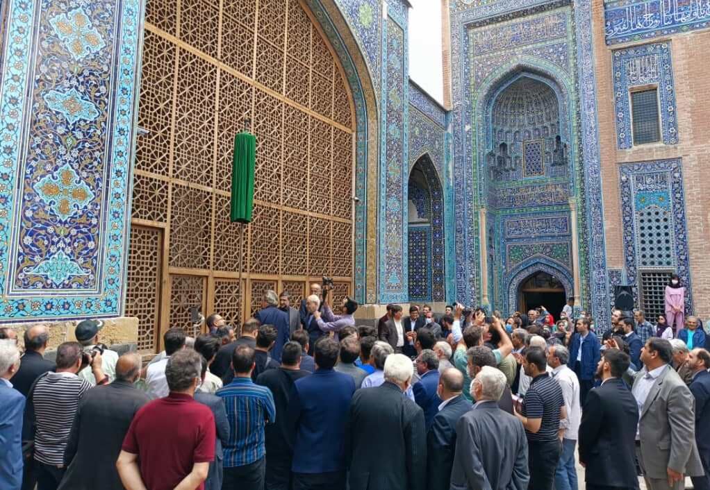 رونمایی از عَلم صفویان در سالروز ولادت شیخ صفی‌الدین اردبیلی+فیلم