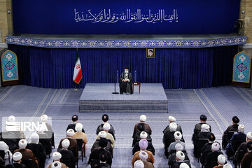 Supreme Leader receives Friday prayer leaders