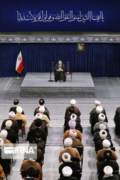 Supreme Leader receives Friday prayer leaders
