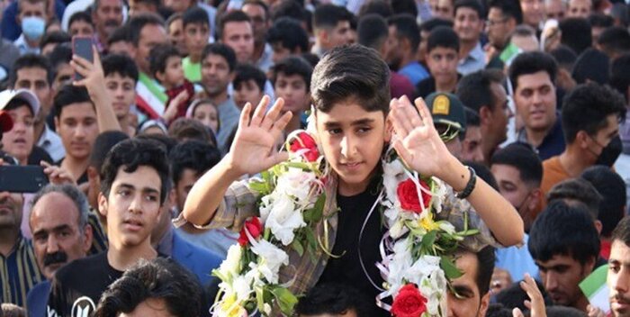 علی طولابی: هیچ دانشآموزی نباید آب گرم بخورد/ میخواهم آهنگساز شوم
