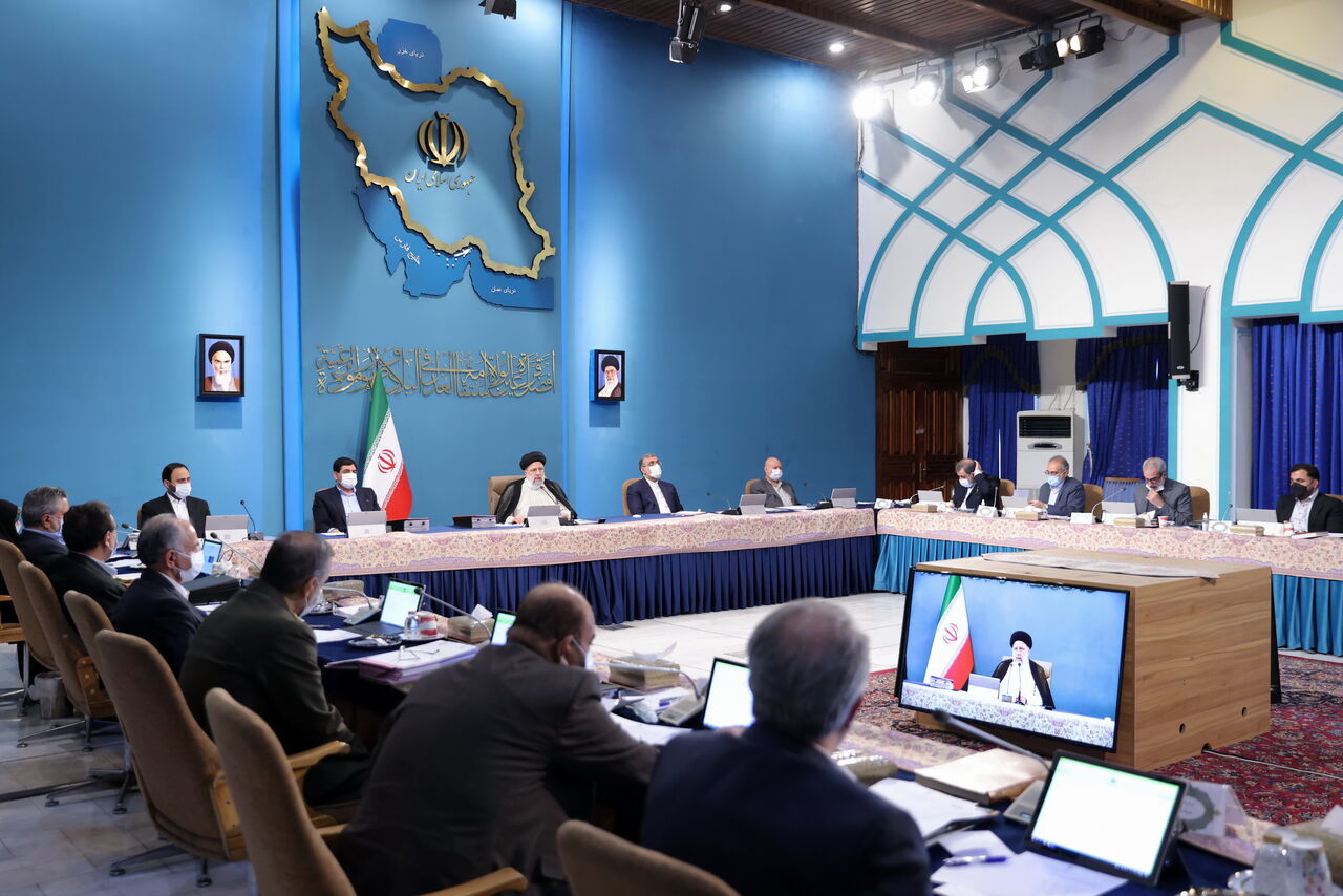 تأکید رئیس جمهور بر پیگیری حقآبه ایران از هیرمند: از حقوق مردم کوتاه نمی آییم