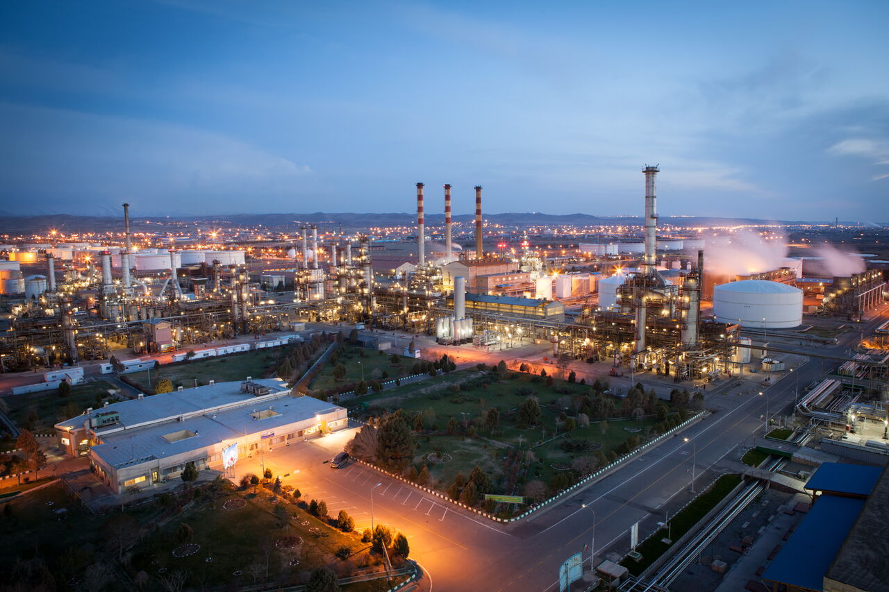 امکان فروش بیشتر نفت و خنثیسازی تحریمها با سهامداری در پالایشگاههای فراسرزمینی امکان فروش بیشتر نفت و خنثیسازی تحریمها با سهامداری در پالایشگاههای فراسرزمینی