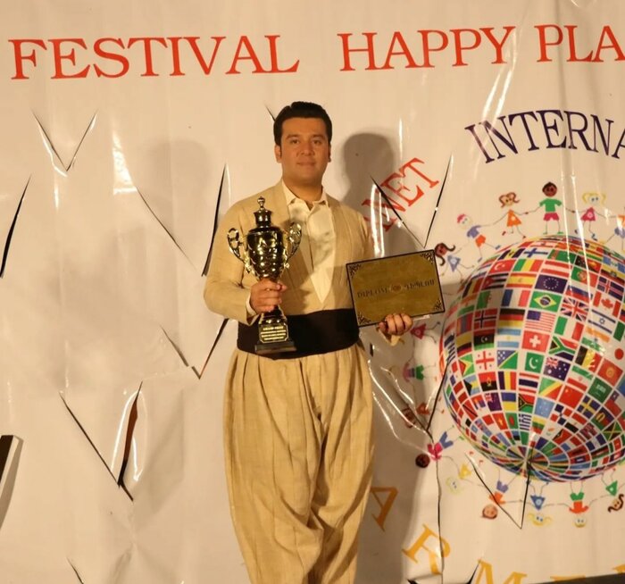 هنرمندان بوکانی در جشنواره ارمنستان خوش درخشیدند