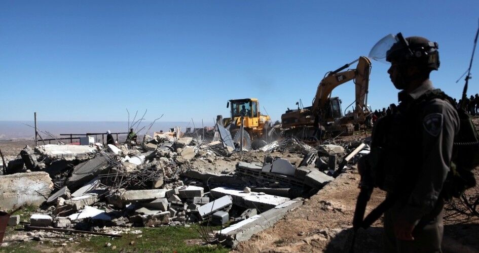 صهیونیست‌ها ۶ منزل مسکونی فلسطینیان را در کرانه باختری تخریب کردند