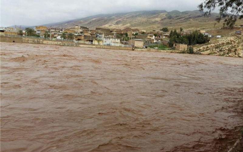 سیلاب بسیاری از خانه‌های روستای بارده چهارمحال و بختیاری را تخریب کرد