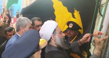 برافراشته شدن پرچم عزای حسینی درحرم مطهردانیال نبی (ع)درشوش