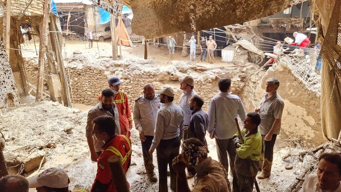 فرماندار فیروز کوه:عملیات تجسس و زنده یابی در مناطق سیل زده به پایان رسید