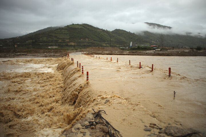 سیل در مازندران؛ از انسداد ۱۲ راه اصلی و فرعی تا مفقودی و جان باختن ۶ نفر