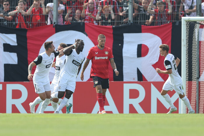 حذف باورنکردنی لورکوزن در روز کوتاه اما درخشان سردار