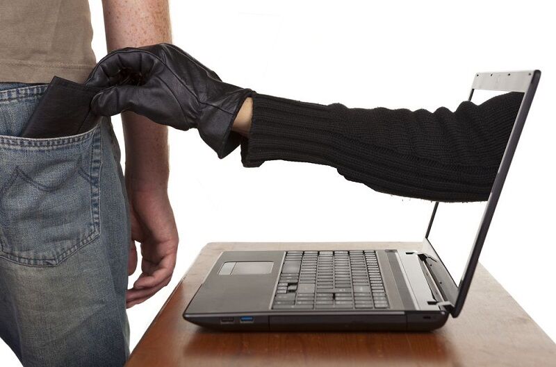بازداشت کلاهبردار سایت های اینترنتی در ری بازداشت کلاهبردار سایت های اینترنتی در ری