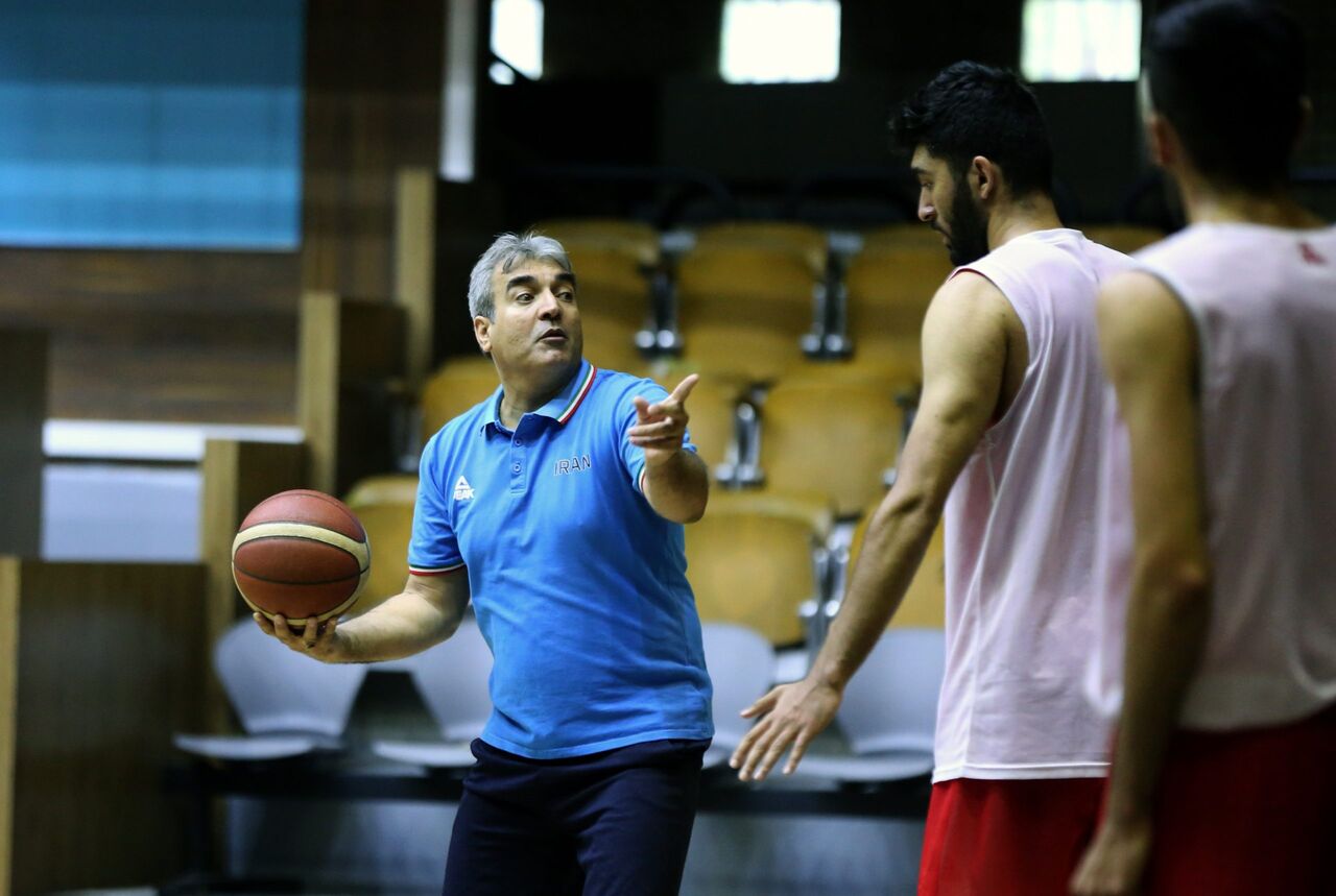 حضور بازیکنان ایران نوین در تیم ملی بسکتبال در دیدار دوستانه با ژاپن
