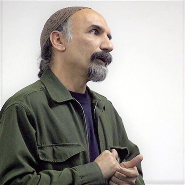 لحظهای نمادین از شهادت امام حسین (ع) بر بوم نقاشی حسین خسروجردی 2