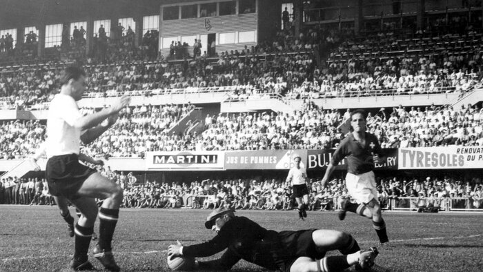 همه چیز درباره پرگلترین بازیِ تاریخ جام جهانی؛ ۱۲ گل در دمای ۴۰ درجه بالای صفر