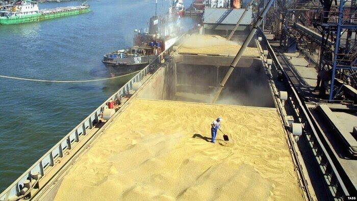 نخستین کشتی حامل غلات اوکراین حرکت خود را آغاز کرد نخستین کشتی حامل غلات اوکراین حرکت خود را آغاز کرد