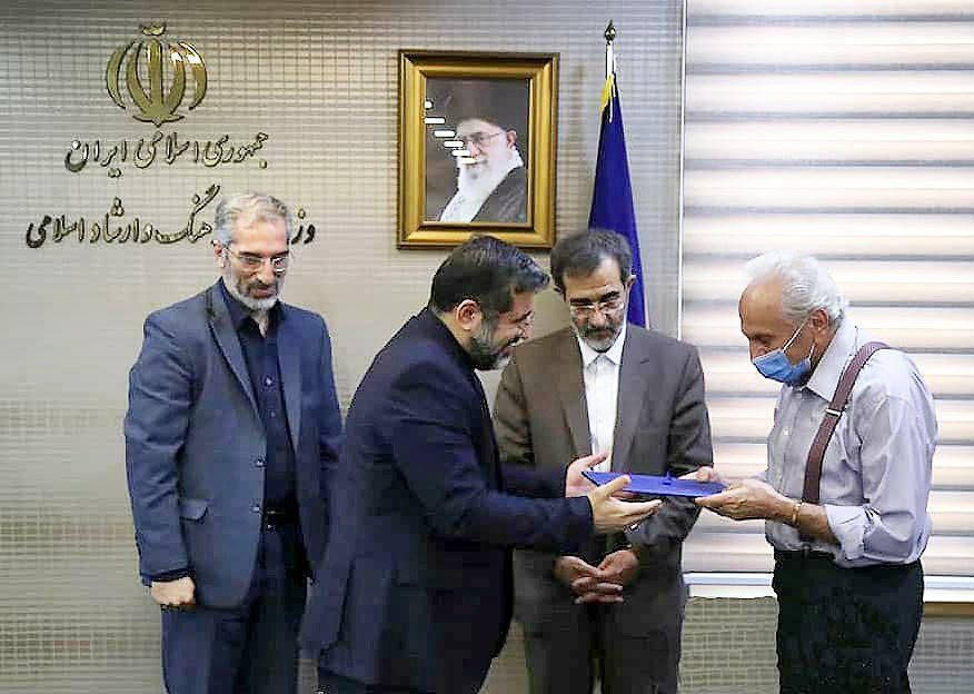 جلسات شورای سیاستگذاری تئاتر فجر جنبه فرمایشی ندارد / پیگیر تحول جدی در حوزه تئاتر هستیم