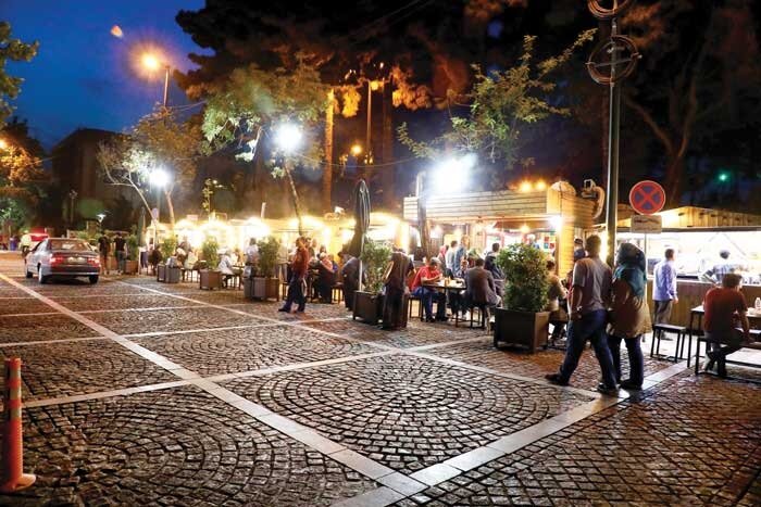 خیابانی به نام ادیان