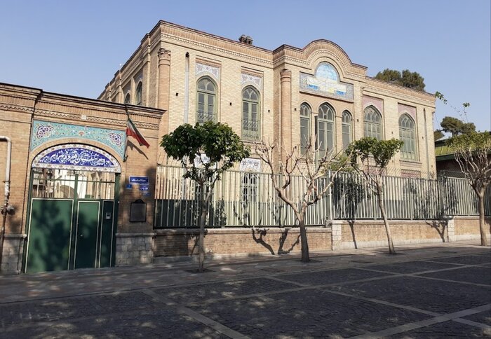 خیابانی به نام ادیان