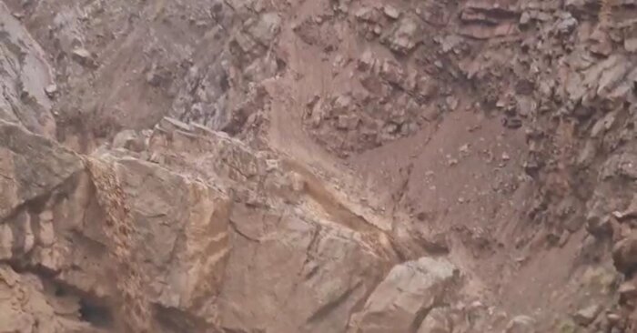 جاری شدن مجدد سیلاب در مناطق سیل زده زرین دشت فیروزکوه