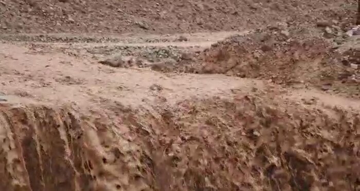 جاری شدن مجدد سیلاب در مناطق سیل زده زرین دشت فیروزکوه