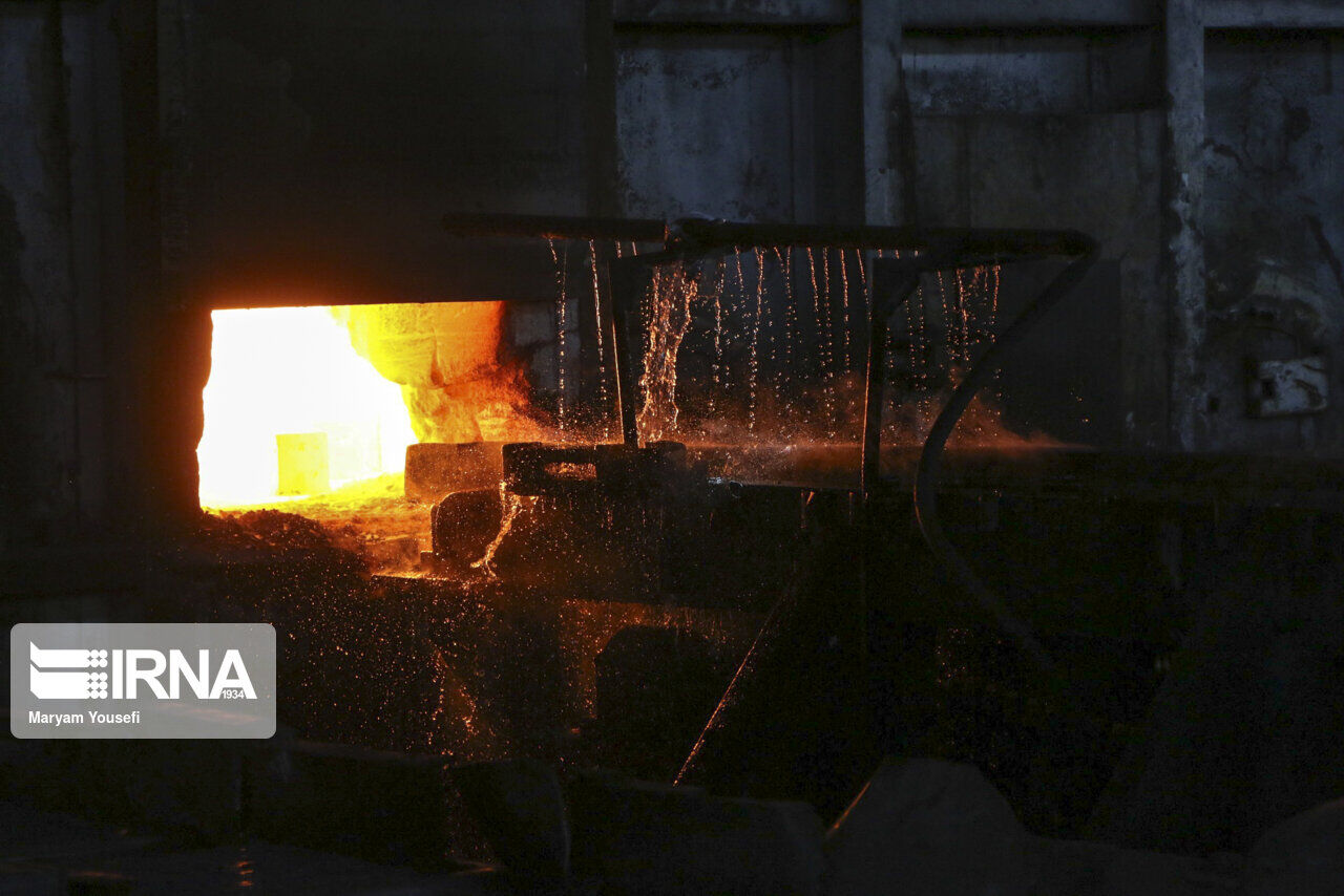 فیلم/ موانع تولید در صنعت فولاد آذربایجان شرقی رفع می‌شود