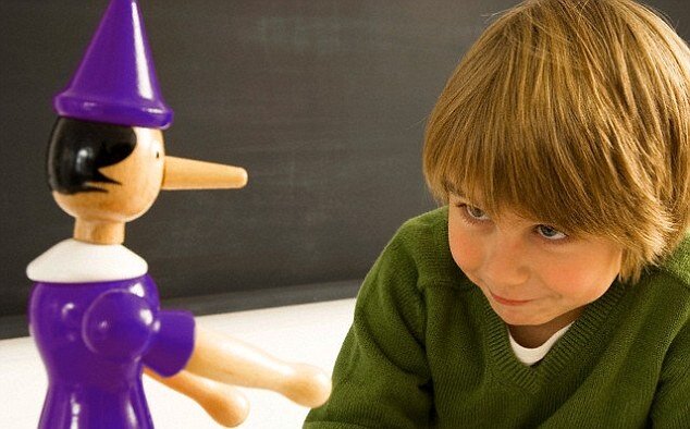 با فرزندی که دروغ میگوید چگونه رفتار کنیم؟