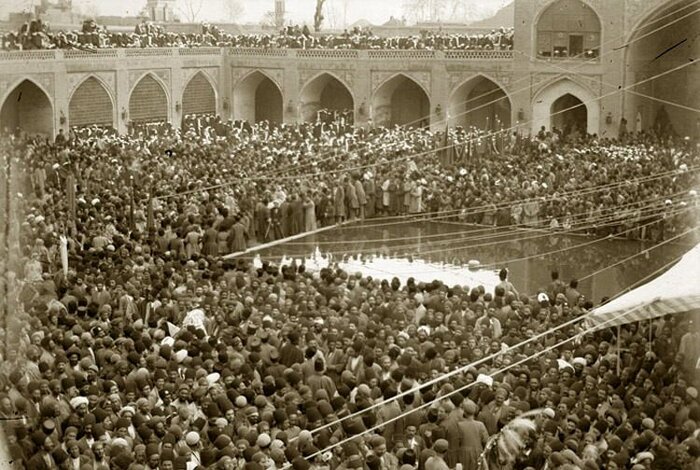 تعزیهخوانهای «تکیه دولت» چقدر دستمزد میگرفتند؟/ تکیهای که بانک شد+ عکس