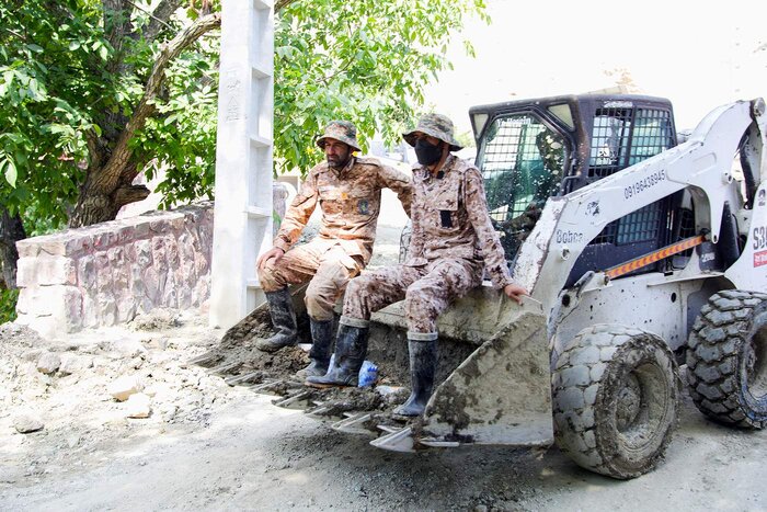 روایتی از حضور مسئولان بین المللی امداد در مناطق سیلزده