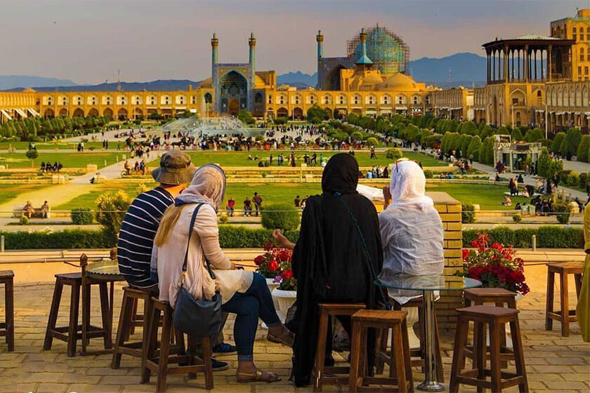 ایران میں 800 ہزار غیر ملکی سیاحوں کی آمد