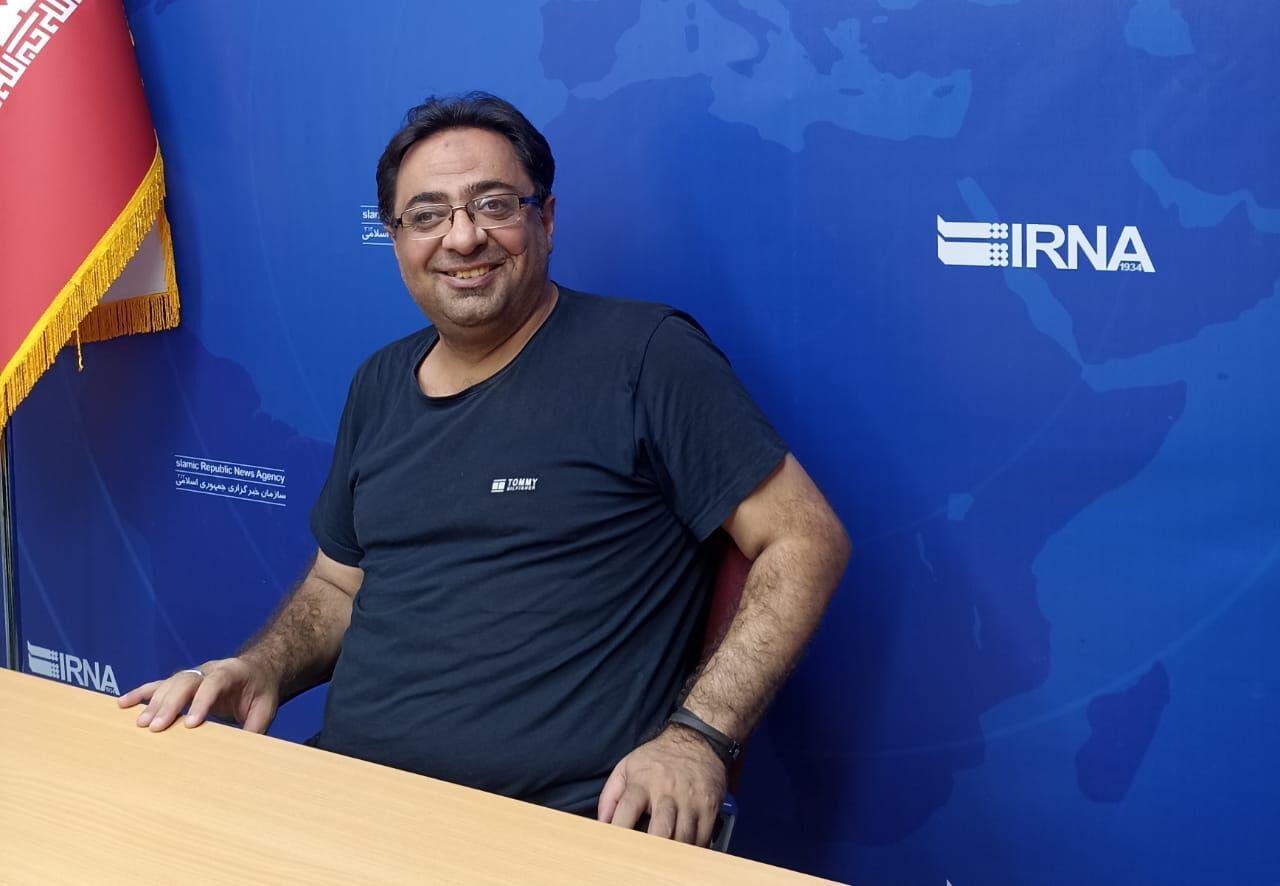 گفتوگویی متفاوت با خبرنگاری خاص؛ دیپلماسی صلهرحم و ماجرای کادو ندهندگان