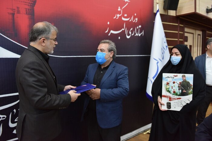 استاندار البرز : همه مدیران در دولت انقلابی برای حل مشکلات پای کار باشند