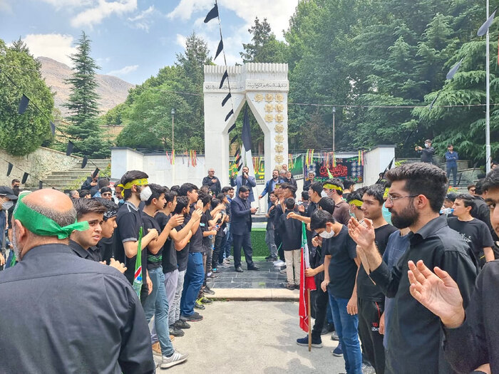 راهپیمایی دانش آموزان شمیرانات به تأسی از نوجوان حماسه آفرین دشت کربلا در نیاوران