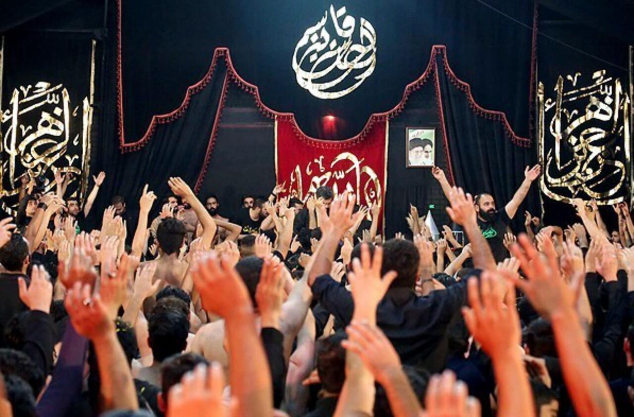 عاشقان حسینی در جنوب‌شرق تهران به یاد  حضرت  قاسم‌ابن‌الحسن(ع) عزاداری کردند 
