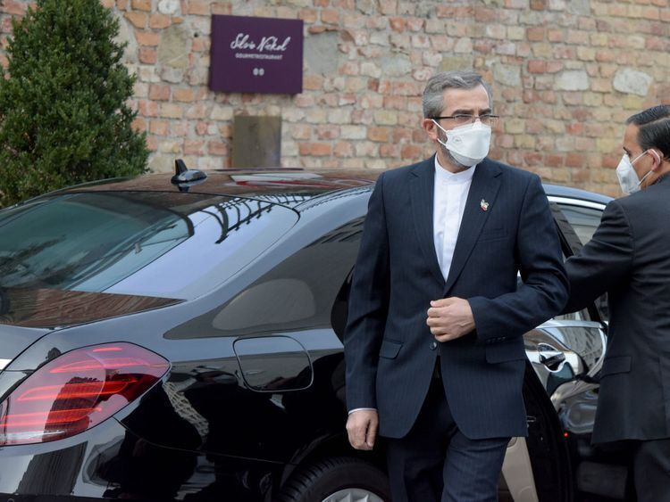 El equipo negociador nuclear iraní llega a la capital austriaca de Viena