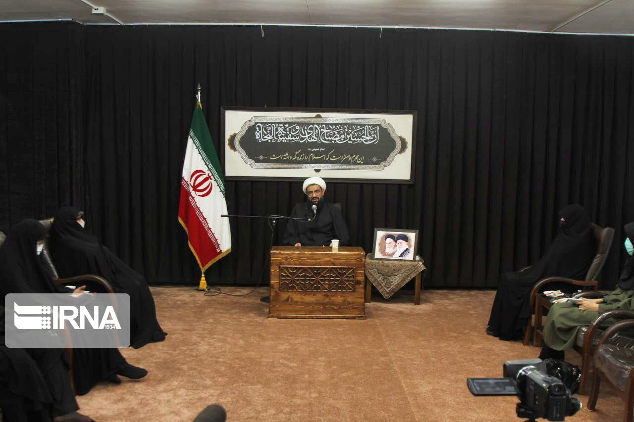 امام جمعه همدان بر اجرای بخشهای «خانواده و نشاط اجتماعی» سند فرهنگی استان تاکید کرد امام جمعه همدان بر اجرای بخشهای «خانواده و نشاط اجتماعی» سند فرهنگی استان تاکید کرد