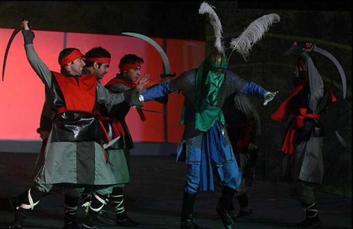 «در قاب ماه»؛ شکستن سکوتِ «سکوت»