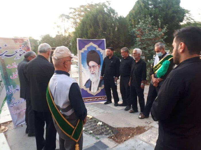 مزار خوشدل تهرانی شاعر و موذن زاده مداح اهل بیت در آستان شیخ صدوق گلباران شد