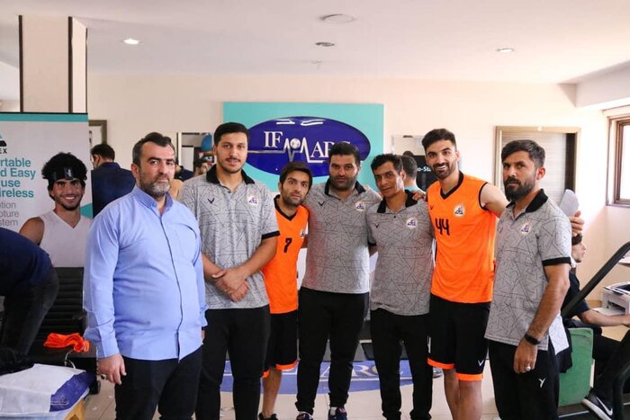 حضور اعضای تیم فوتبال نفت مسجدسلیمان در ایفمارک