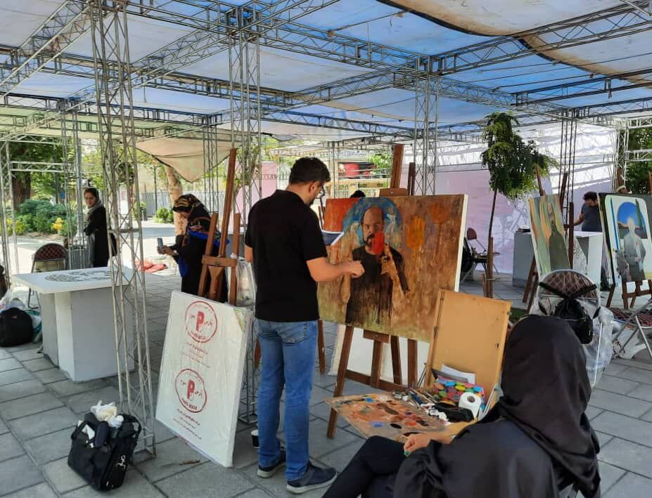 کارگاه نقاشی «هنر عاشورایی» در پهنه رودکی برپا شد کارگاه نقاشی «هنر عاشورایی» در پهنه رودکی برپا شد