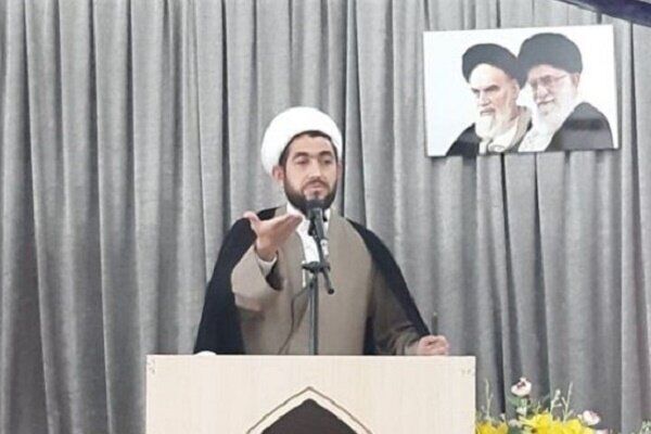 امام جمعه اصلاندوز: خدمات خبرنگاران به جامعه بسیار اررشمند است