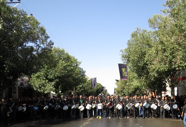 اجتماع بزرگ هیئتهای عزاداری ابرکوه برگزار شد