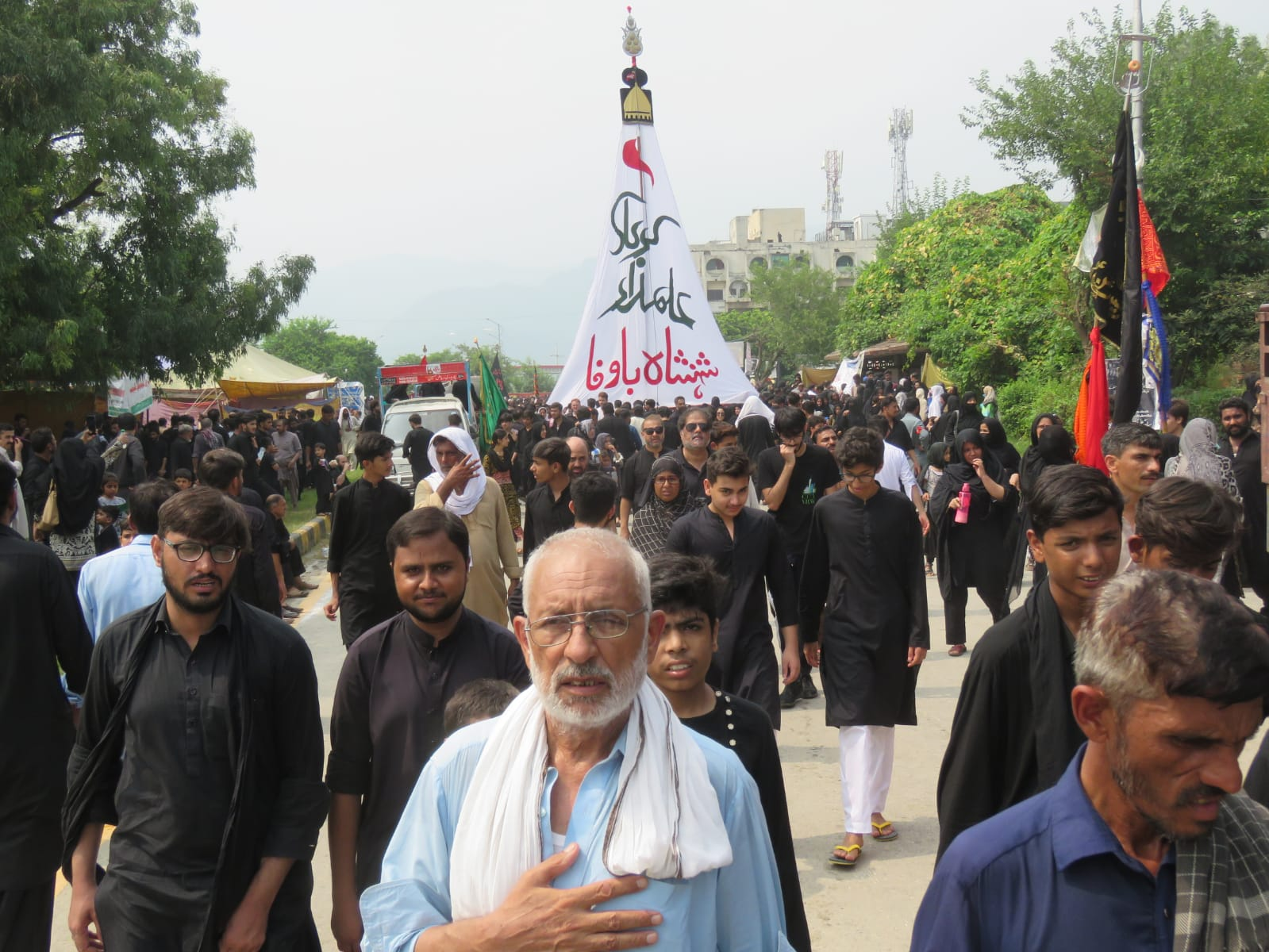 گزارش تصویری از آیین‌های تاسوعای حسینی و برگزاری عزاداری در پاکستان 