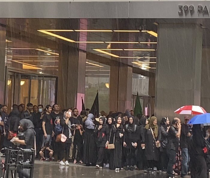 شور حسینی در "روز حسین" (ع) در قلب نیویورک