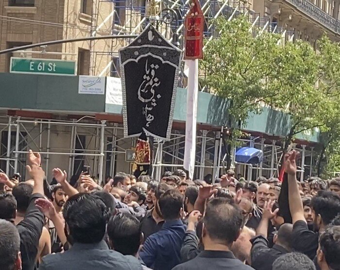شور حسینی در "روز حسین" (ع) در قلب نیویورک